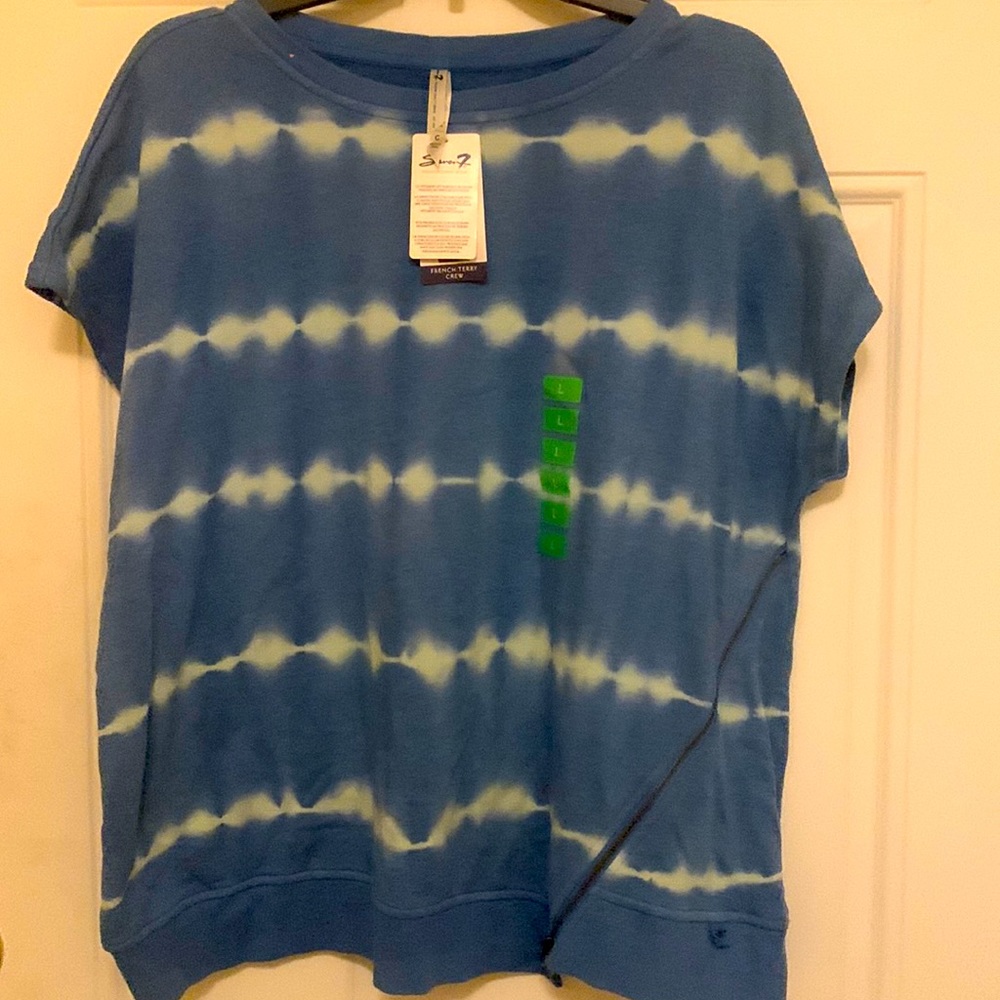 Seven7 Woman’s tie-dye style French terry crew short sleeve shirt